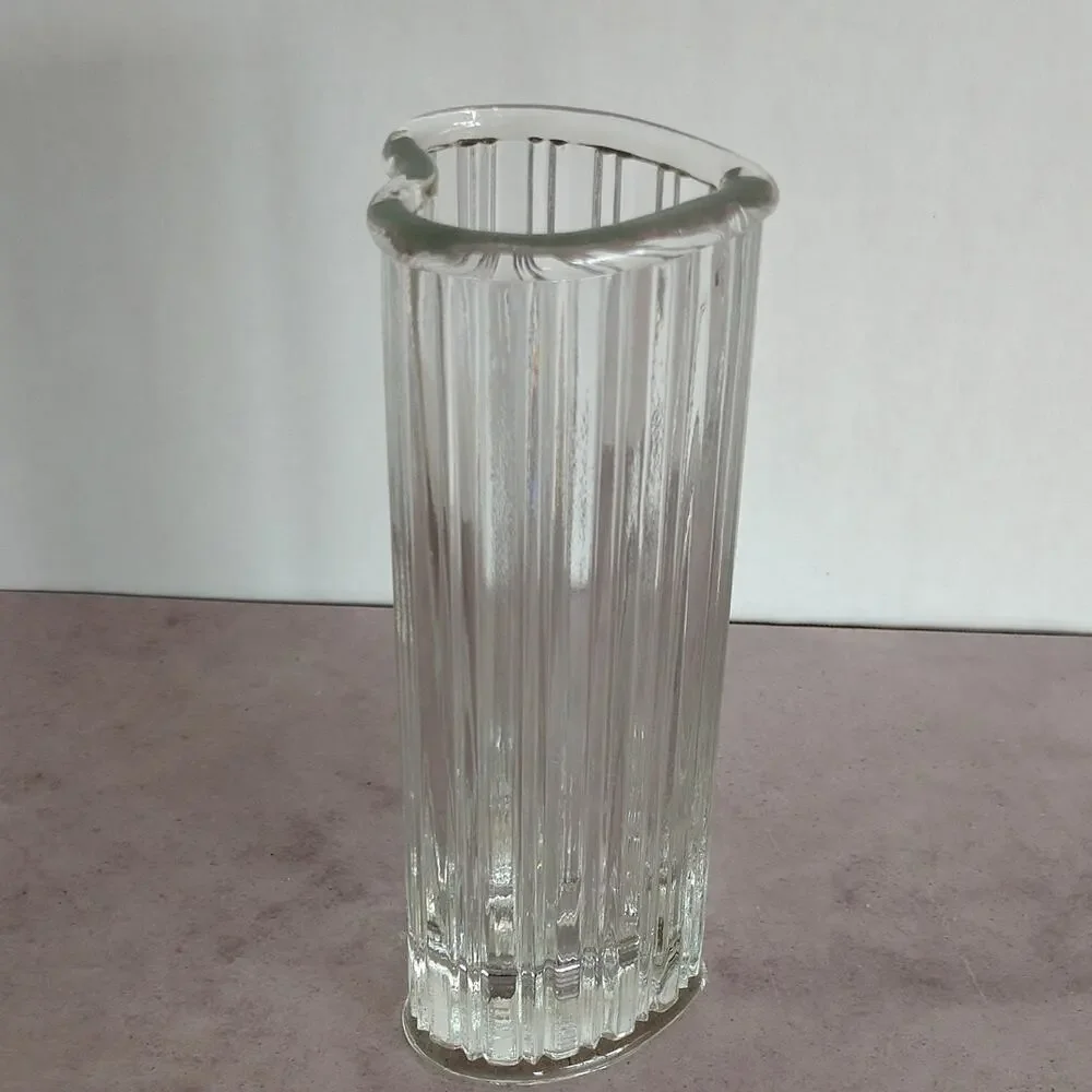 FTDA Glass Ribbed Fluted Heart Vase 7 1/2